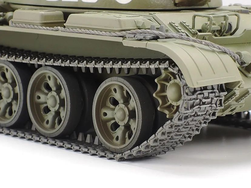 Russian Medium Tank T-55 1/48 Kit di Montaggio Tamiya