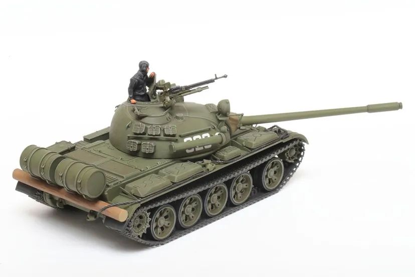 Russian Medium Tank T-55 1/48 Kit di Montaggio Tamiya