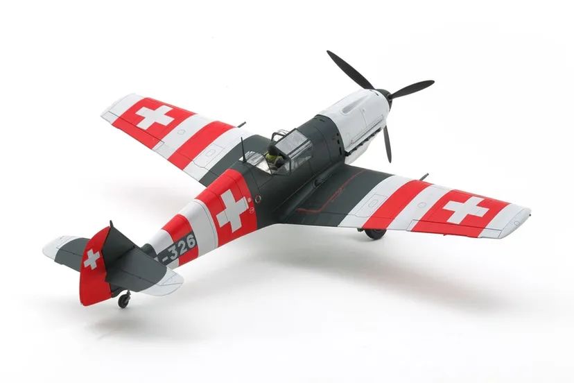Swiss Messerschmitt BF109 E-3 1/48 Kit di Montaggio Tamiya