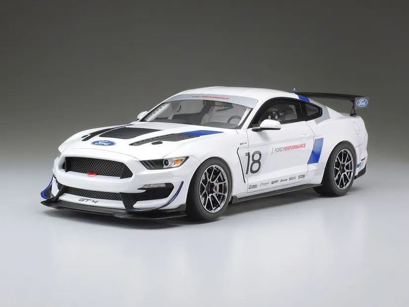 Ford Mustang GT4 1/24 Kit di Montaggio Tamiya