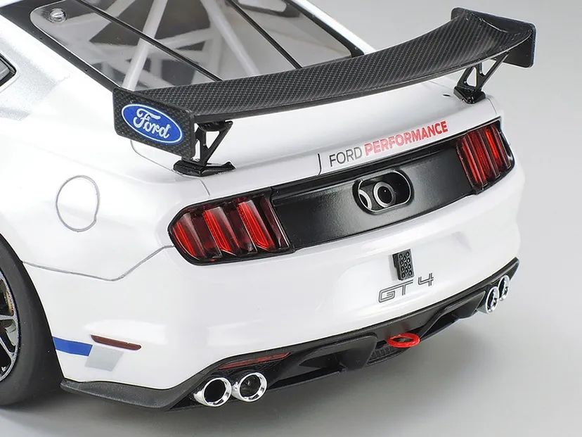 Ford Mustang GT4 1/24 Kit di Montaggio Tamiya