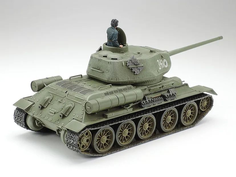 Russian Med Tank T34/85 1/48 Kit di Montaggio Tamiya