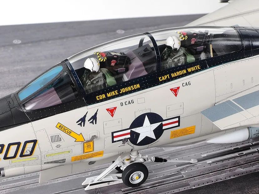 Grumman F-14A Tomcat Late Model Carrier Launch Set 1/48 Kit di Montaggio Tamiya - 61122
