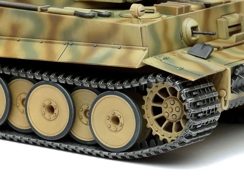 German Heavy Tank Tiger I Early Prod. Eastern Front 1/48 Kit di Montaggio Tamiya - 32603