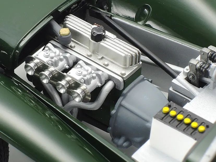 Lotus Super 7 Series II 1/24 Kit di Montaggio Tamiya