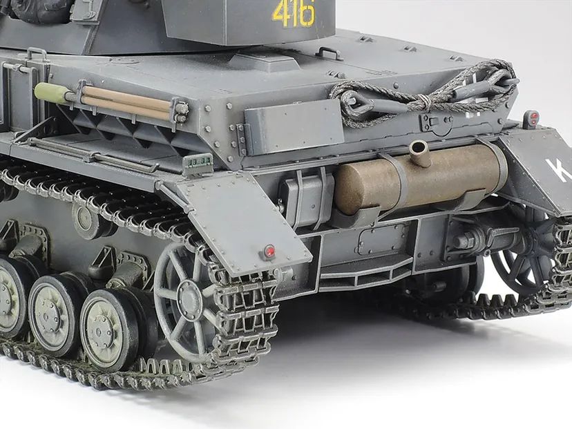 German Tank Pz.Kpfw.IV 1/35 Kit di Montaggio Tamiya