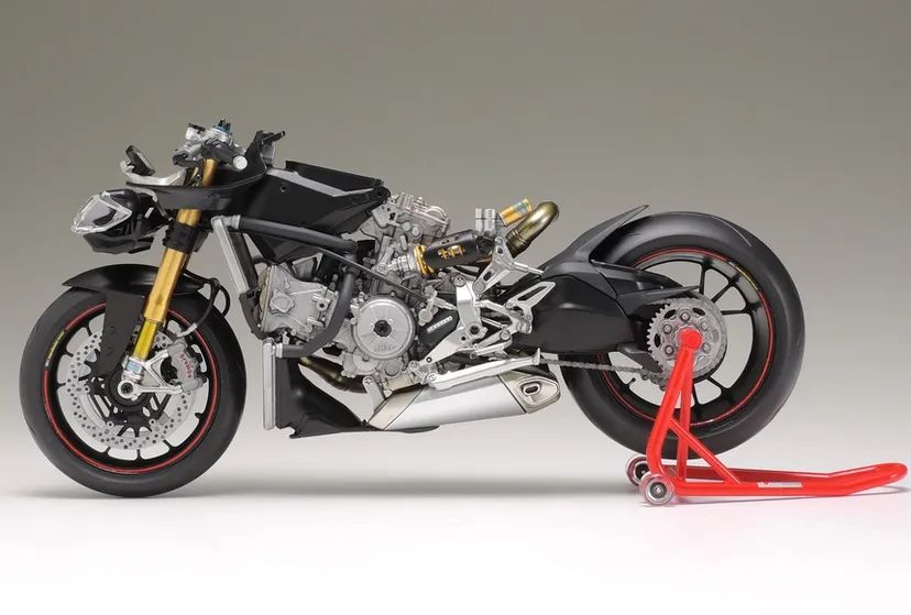 Ducati 1199 Panigale S 1/12 Kit di Montaggio Tamiya