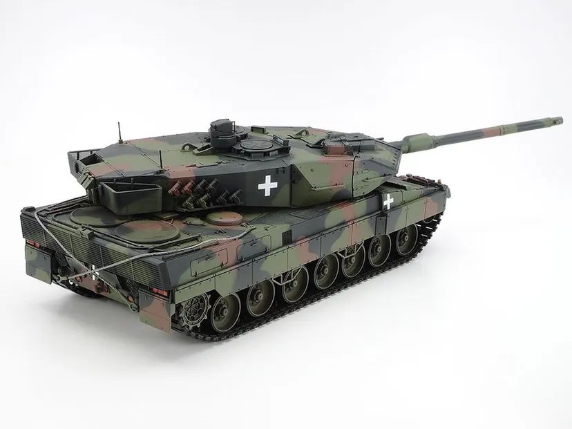 Leopard 2 A6 Tank "Ukraine" 1/35 Kit di Montaggio Tamiya