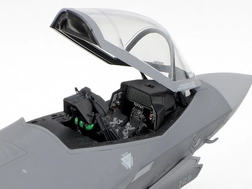 Lockheed Martin F-35 A Lightning II 1/72 Kit di Montaggio Tamiya