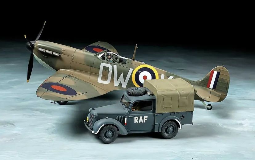Supermarine Spitfire Mk.I W/Light Utility Car 10HP Set 1/48 Kit di Montaggio Tamiya