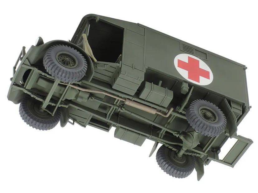 British 2T 4x2 Ambulance 1/48 Kit di Montaggio Tamiya
