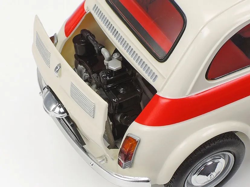 Fiat 500F 1/24 Kit di Montaggio Tamiya
