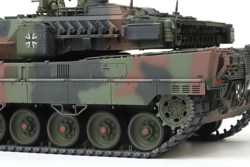 Leopard 2 A7V 1/35 Kit di Montaggio Tamiya