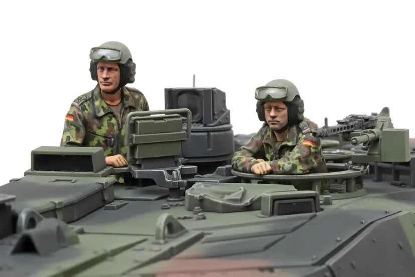 Leopard 2 A7V 1/35 Kit di Montaggio Tamiya