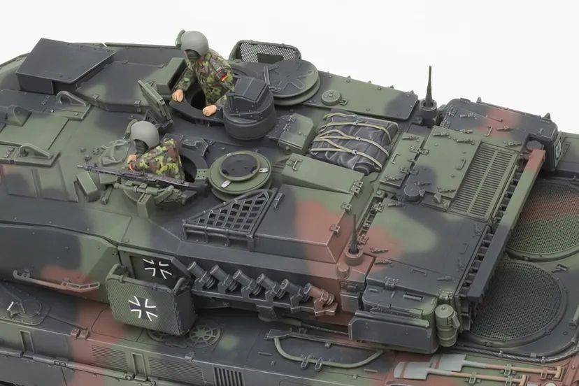 Leopard 2 A7V 1/35 Kit di Montaggio Tamiya