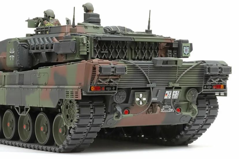 Leopard 2 A7V 1/35 Kit di Montaggio Tamiya