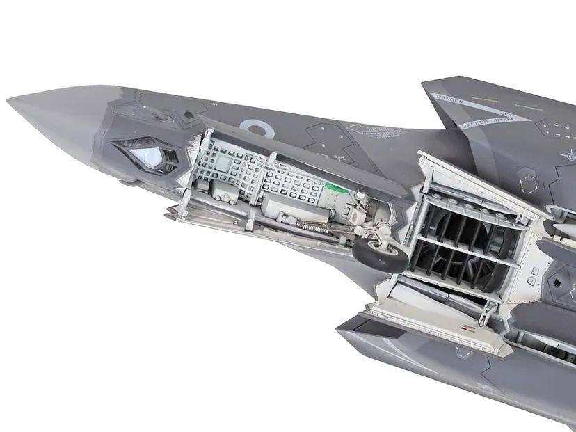 Lockheed Martin F-35 B Lightning II 1/72 Kit di Montaggio Tamiya
