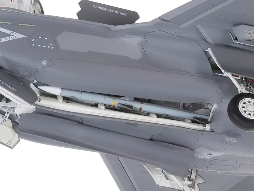 Lockheed Martin F-35 B Lightning II 1/72 Kit di Montaggio Tamiya