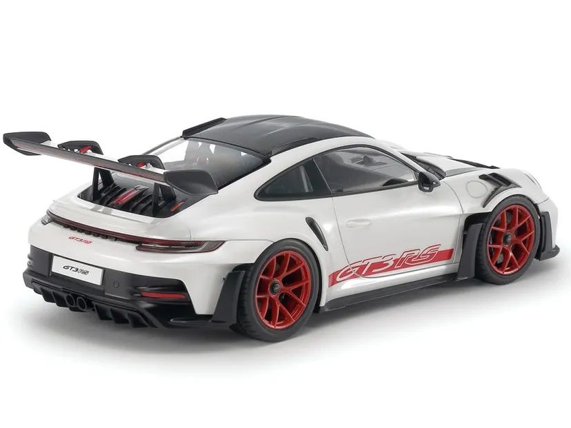 Porsche 911 GT3 RS (992) 1/24 Kit di Montaggio Tamiya