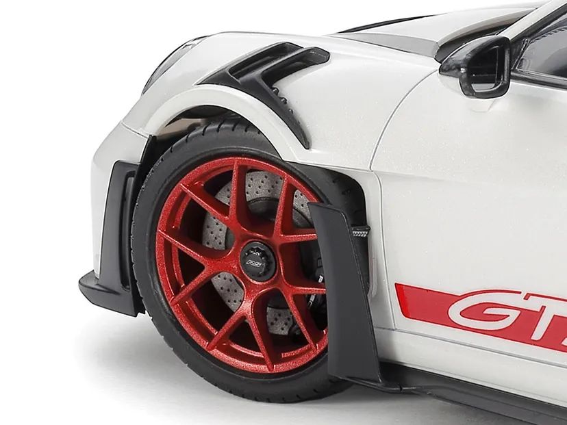 Porsche 911 GT3 RS (992) 1/24 Kit di Montaggio Tamiya