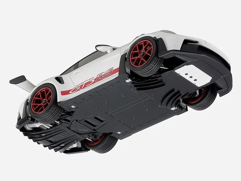 Porsche 911 GT3 RS (992) 1/24 Kit di Montaggio Tamiya