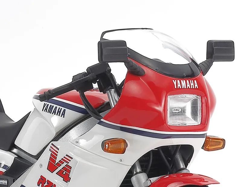 Yamaha RZV500R Kit CF437 1/12 Kit di Montaggio Tamiya